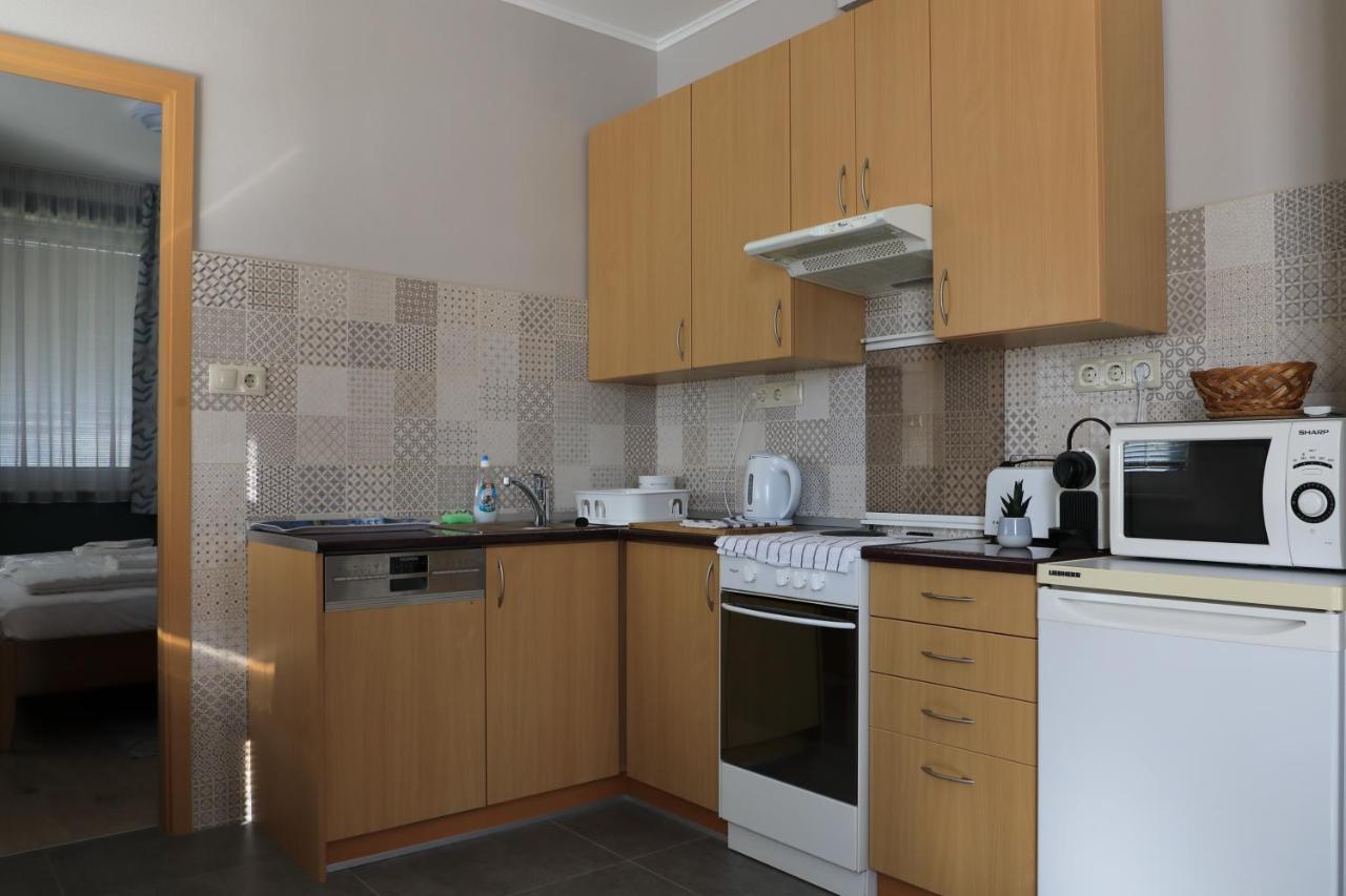 Vita Apartmanok Heviz Exterior photo